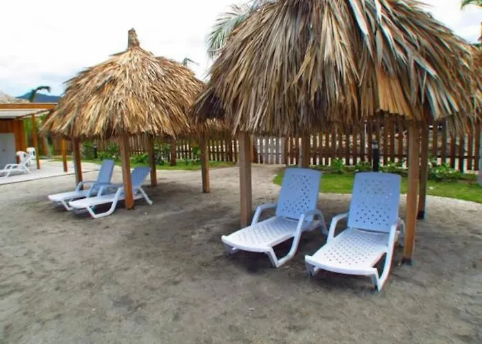 Hermoso Apartamento Con Ingreso Directo A La Playa
