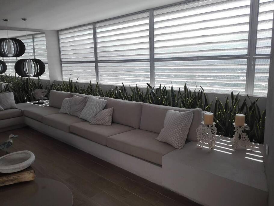 Hermoso Con Ingreso Directo A La Playa Apartamento