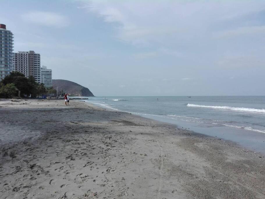 Hermoso Con Ingreso Directo A La Playa *